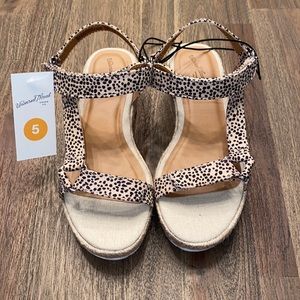 Universal Thread Bree Espadrille, 1” Platform, 2” Heel, NWT, MSRP $34.99
